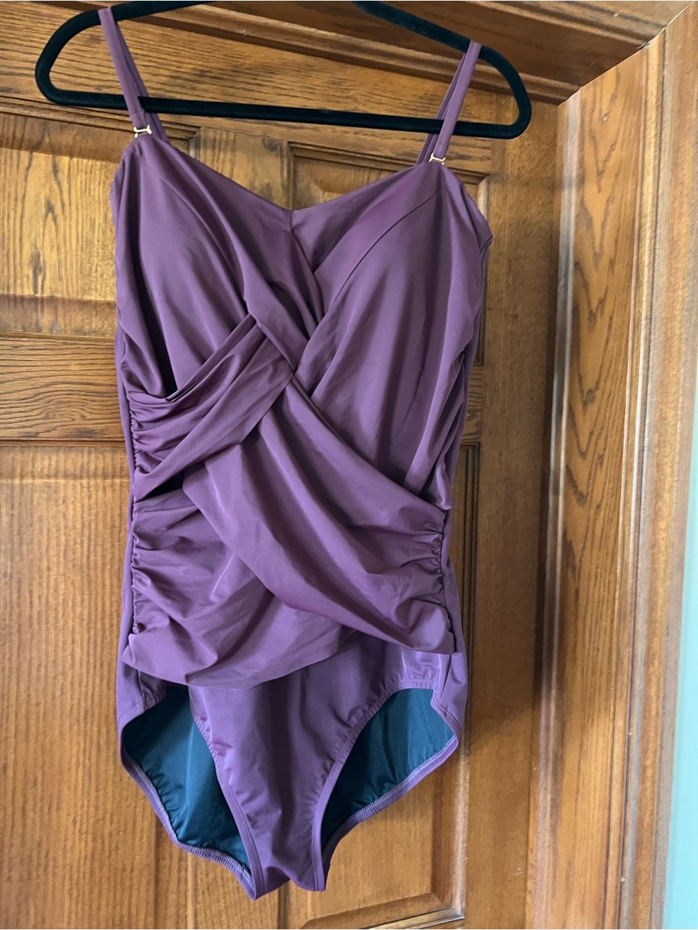 Lands’s End Women's SlenderSuit Pleated Low Leg One Piece Swimsuit